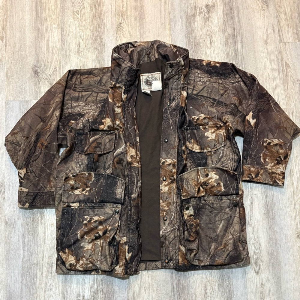 Vintage Walls-Camo Button Down Jacket Thick Material Size Large No visible flaws